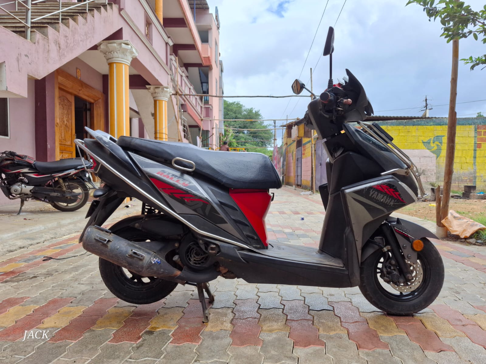 Yamaha RayZR 125 Fi